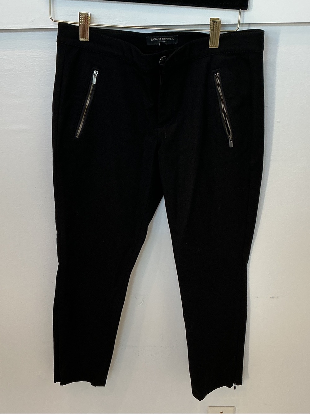 Banana Republic Women’s Black Ankle Zip-Pocket Pants